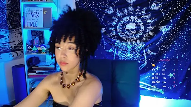 Snapshot of ela_0 chatting on 06.18.26 ela 0 online show from 06.18.26