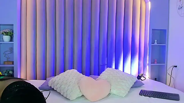 nahomi campbell online show from 02.13.25