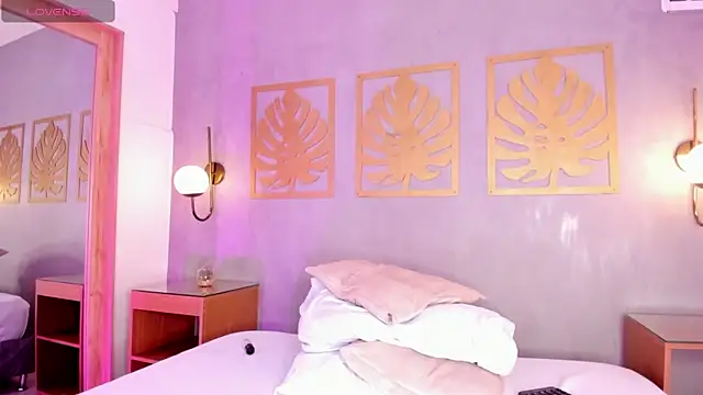 Snapshot of majo_rosse_ chatting on 02.25.26 majo rosse online show from 02.25.26