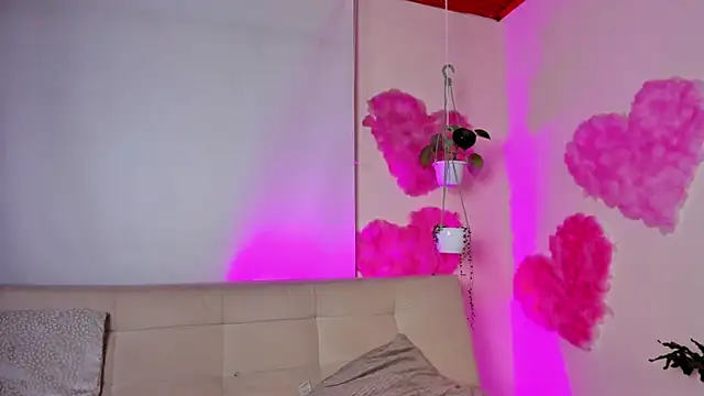 roselinedior online show from 02.15.25