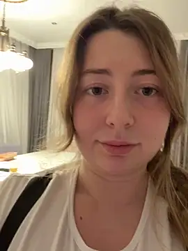 curvyflawless online show from 11.19.25