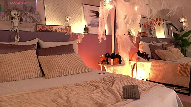 ElleDiane online show from 10.21.25