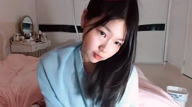 -Lucky Girl online show from 02.21.25