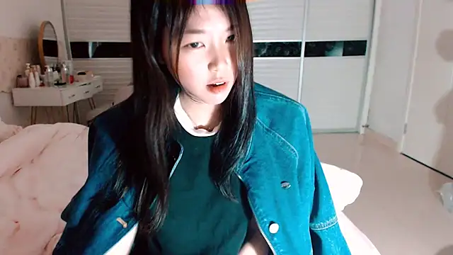 -Lucky Girl online show from 02.04.26