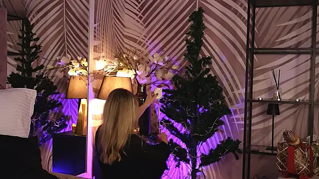 KatyaBelle online show from 12.04.25