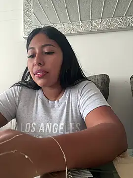 emmyjhonson07 online show from 01.05.26