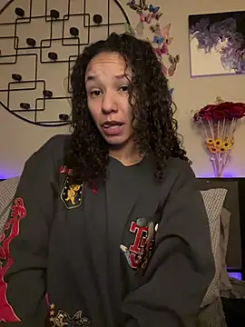  Neeka  online show from 01.04.25