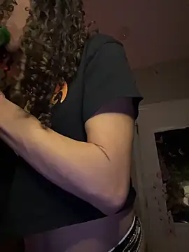 Snapshot of _Neeka_ chatting on 02.27.26 Neeka online show from 02.27.26