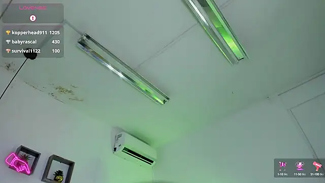 JordanSmiith  online show from 02.22.25