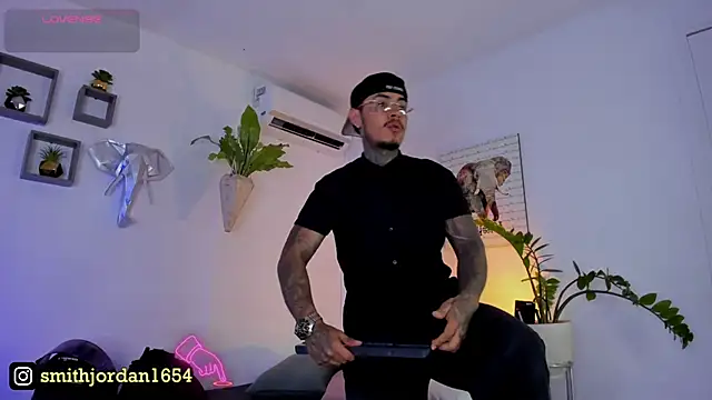 JordanSmiith  online show from 03.22.25