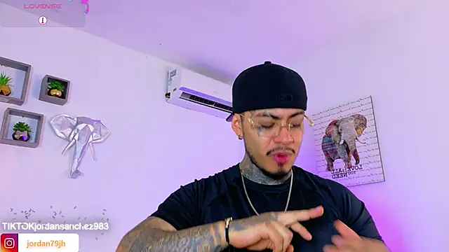 JordanSmiith  online show from 04.17.26