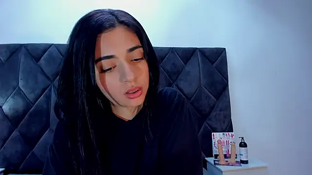 Snapshot of Linisprincehot69 chatting on 01.19.25 Linisprincehot69 online show from 01.19.25