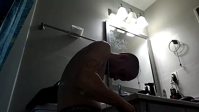 Snapshot of Dakota665 chatting on 10.01.25 Dakota665 online show from 10.01.25