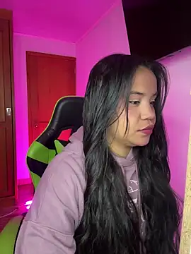 leila 22 online show from 02.27.26