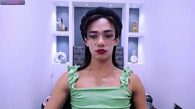 KatrinaQueen1 online show from 02.19.25