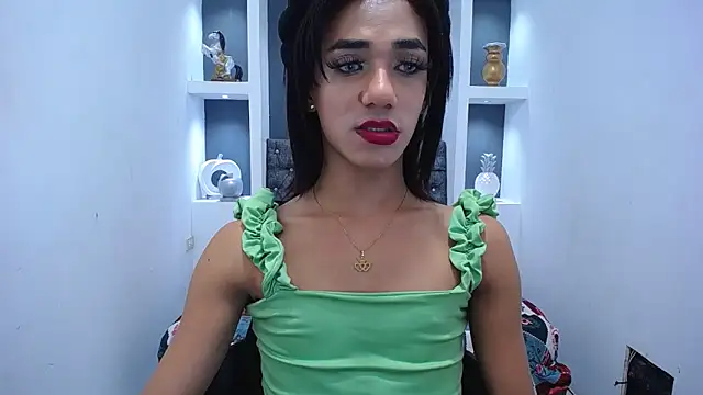 KatrinaQueen1 online show from 02.20.25