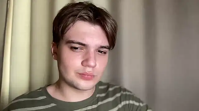 Snapshot of superfluboy_ chatting on 03.01.25 superfluboy online show from 03.01.25