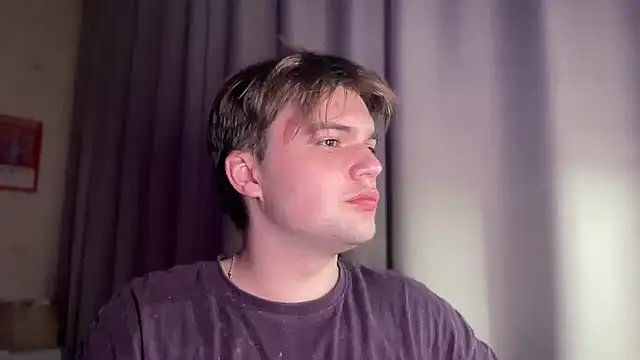 Snapshot of superfluboy_ chatting on 03.11.25 superfluboy online show from 03.11.25