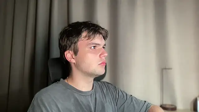 Snapshot of superfluboy_ chatting on 09.16.25 superfluboy online show from 09.16.25