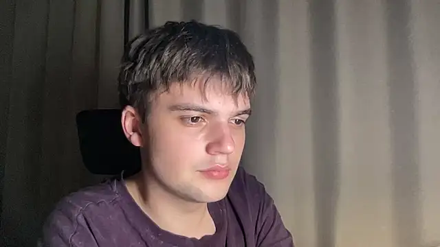 Snapshot of superfluboy_ chatting on 10.24.25 superfluboy online show from 10.24.25