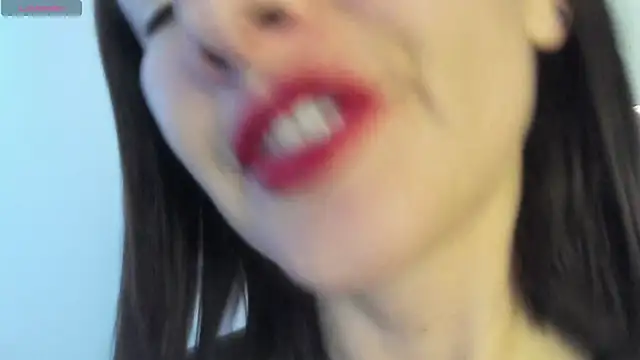 Snapshot of queen_fetish chatting on 05.31.26 queen fetish online show from 05.31.26