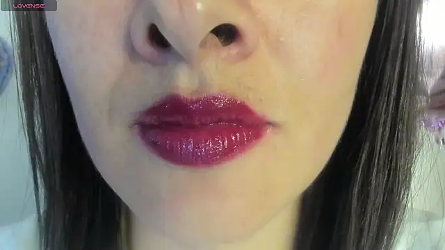 Snapshot of queen_fetish chatting on 06.12.26 queen fetish online show from 06.12.26