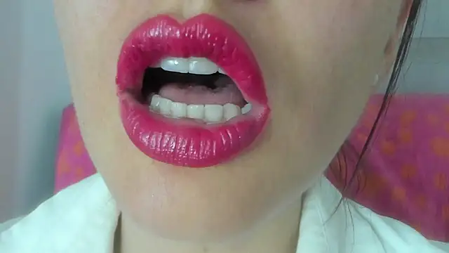 Snapshot of queen_fetish chatting on 07.04.26 queen fetish online show from 07.04.26
