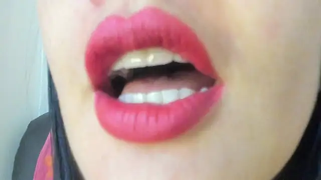 Snapshot of queen_fetish chatting on 07.12.26 queen fetish online show from 07.12.26