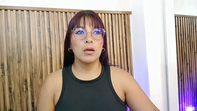 evelynjohnsoon online show from 09.26.25
