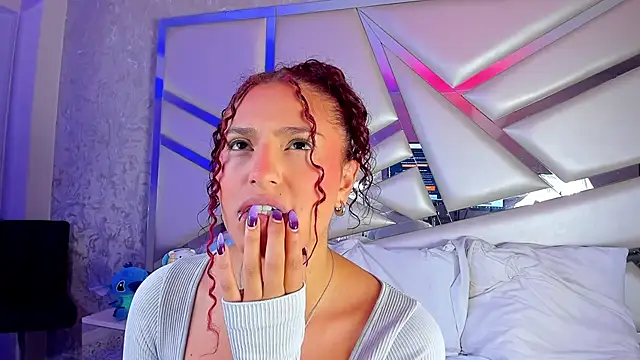 Miia002 online show from 10.30.25