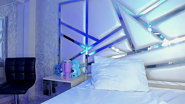 Miia002 online show from 12.05.25