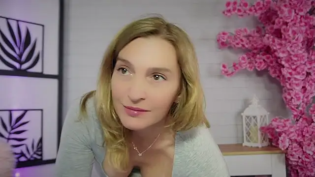 ms natty online show from 10.08.25