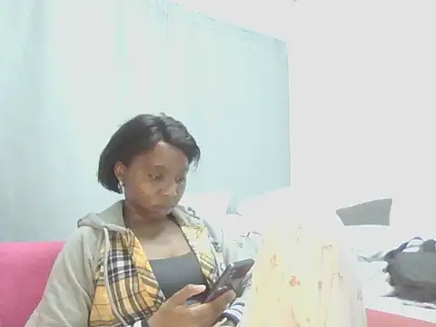 Snapshot of Sexxybella27 chatting on 06.18.26 Sexxybella27 online show from 06.18.26
