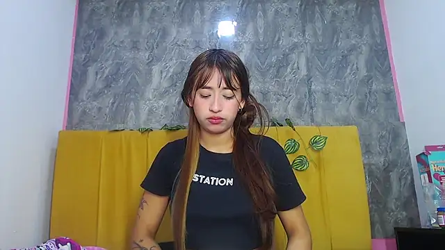 angelicatorrecm101 online show from 03.22.25