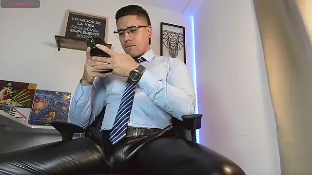 Thonydupont online show from 10.18.25