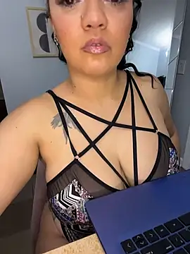 DestineeJayde online show from 10.16.25