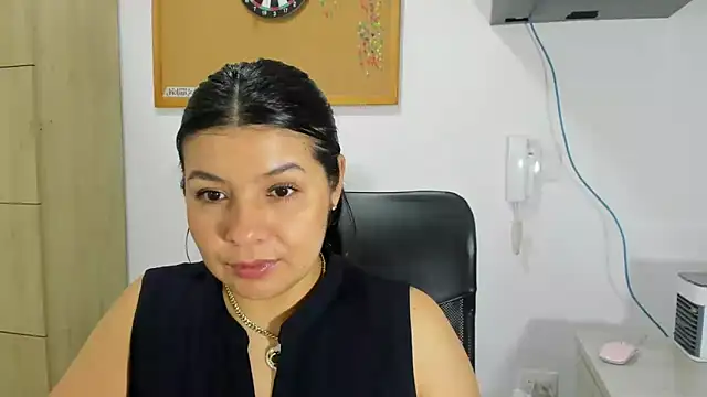 Snapshot of miaa_daniels chatting on 02.28.25 miaa daniels online show from 02.28.25