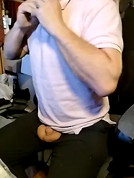 Snapshot of Tigerhill2023 chatting on 09.17.25 Tigerhill2023 online show from 09.17.25