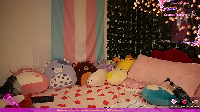 Snapshot of bellalunabear chatting on 03.17.25 bellalunabear online show from 03.17.25