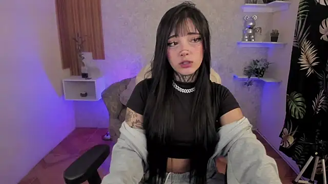 mia catt05 online show from 12.06.24