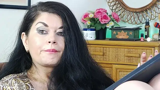 EllenGrace online show from 03.18.25