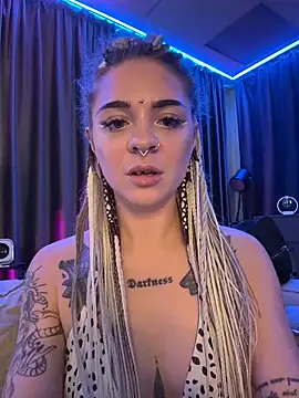 Snapshot of RollingGirls chatting on 03.22.26 RollingGirls online show from 03.22.26