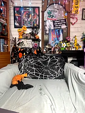 Snapshot of TrenaAnne chatting on 10.20.25 TrenaAnne online show from 10.20.25