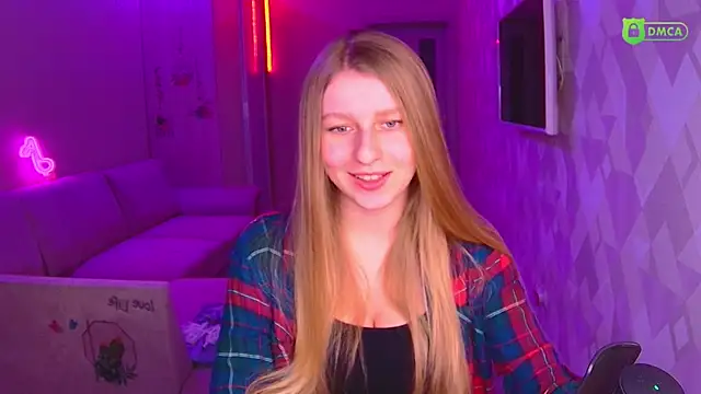 AmaliaQueen online show from 12.14.24