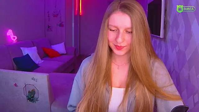 AmaliaQueen online show from 02.13.25