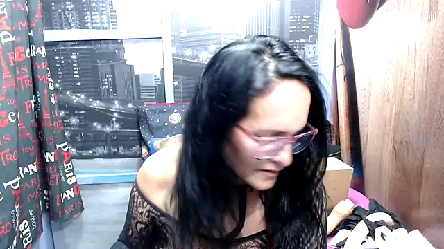 Snapshot of Nastylatinaxxx chatting on 12.20.24 Nastylatinaxxx online show from 12.20.24