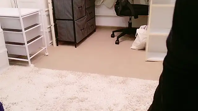 POCARI SWEAT online show from 01.30.25