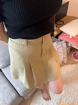 POCARI SWEAT online show from 09.18.25