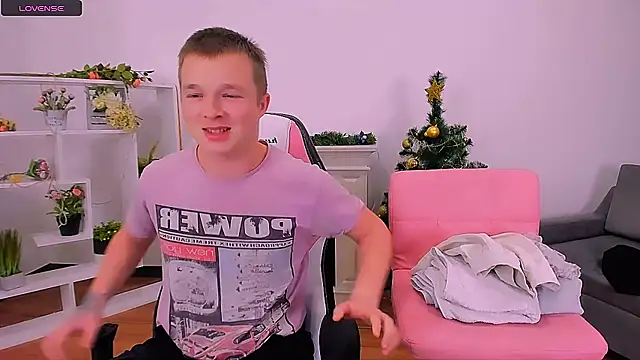 Snapshot of _Olli__Stiw_ chatting on 12.19.24 Olli Stiw online show from 12.19.24