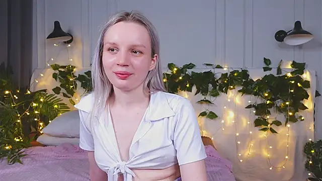 Beatrica Klein online show from 03.08.25